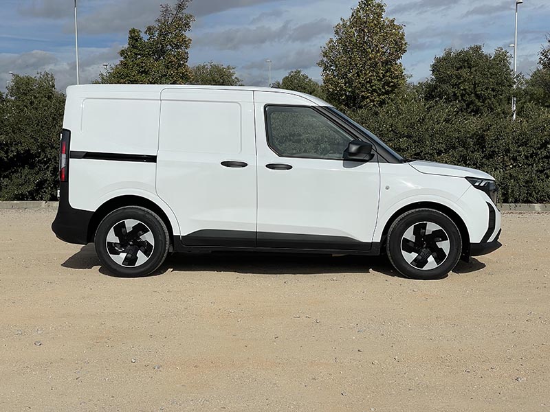 Ford E-Transit Courier