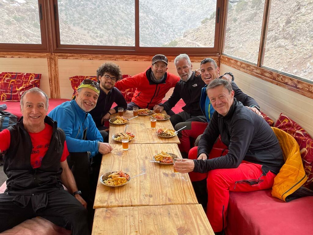 Primera comida camino del Toubkal