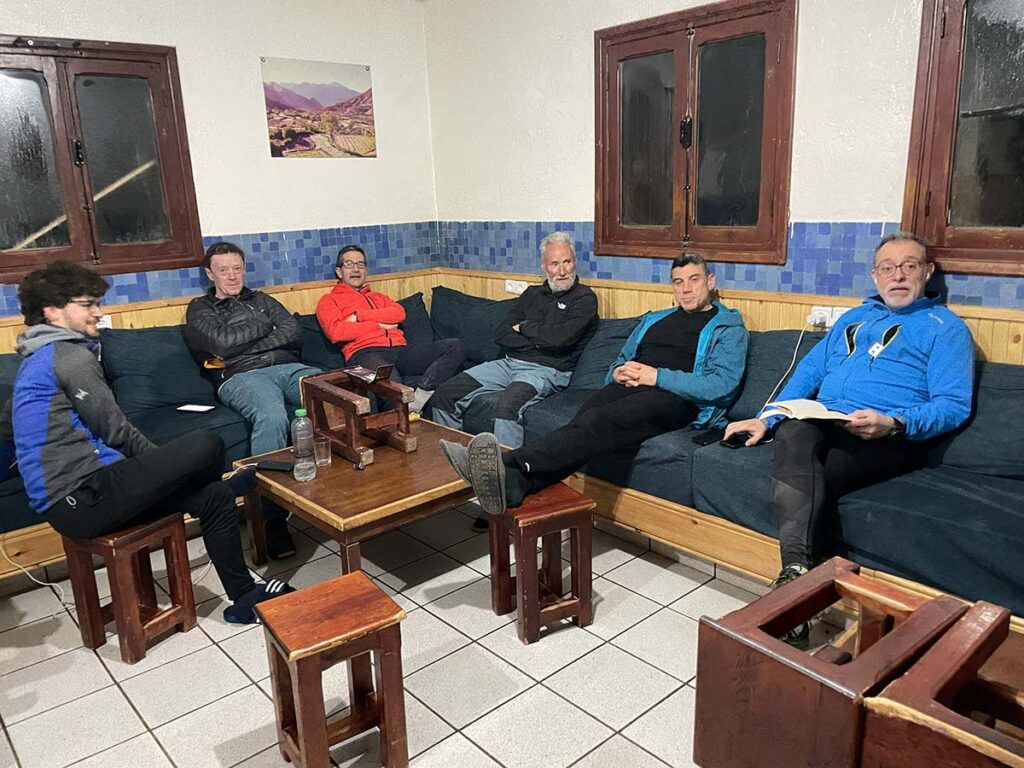 Toubkal. Refugio. Sala de estar